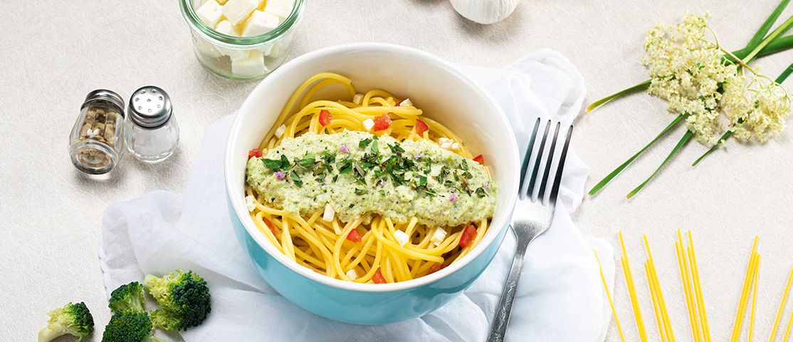 Spaghetti mit Brokkoli-Feta-Sauce
