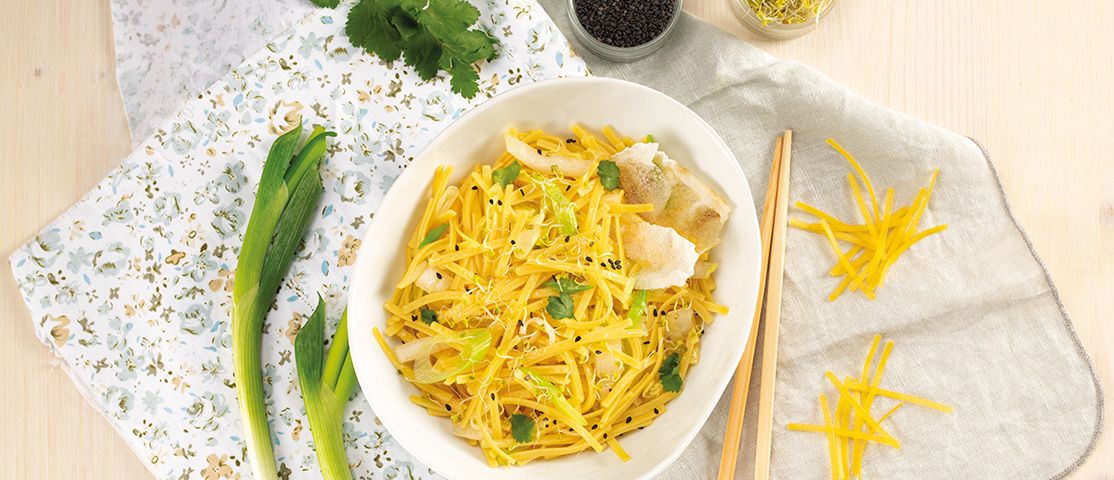 Asiatischer Wok-Nudel-Salat mit Chinakohl